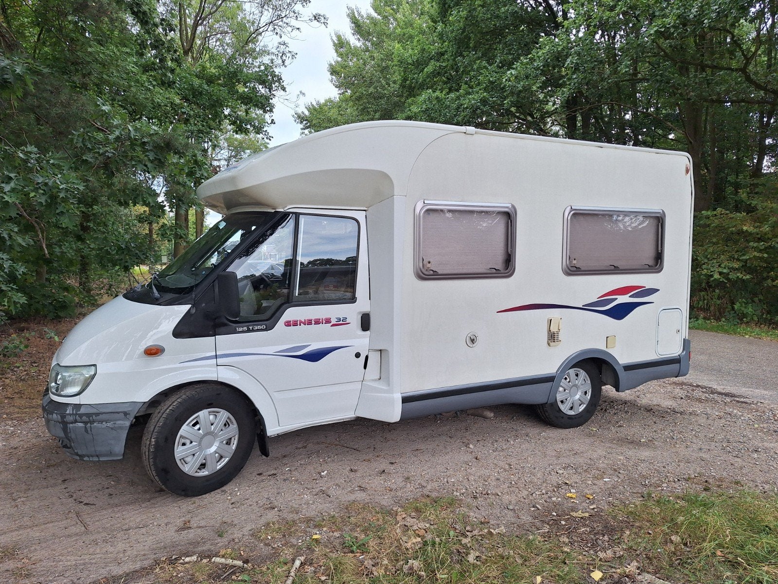 Challenger Genesis 32 - Compacte half Integraal camper (2006, Ford, Tot en met 2, Challenger, Particulier