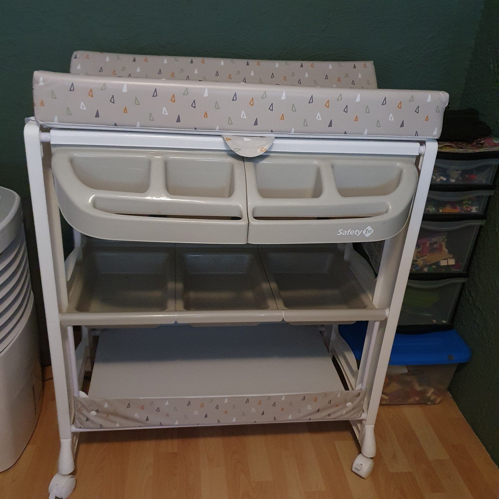 Baby aankleedtafel mét badje en opbergruimte, Kinderen en Baby's, Ophalen, Zo goed als nieuw, Overige typen