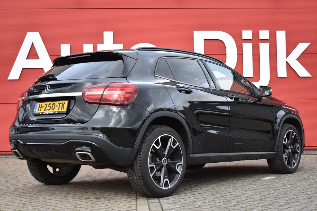 Mercedes-Benz GLA 200 Premium Plus Automaat | LED | Navi | C, Auto's, Mercedes-Benz, 15 km/l, Gebruikt, Automatische klimaatregeling