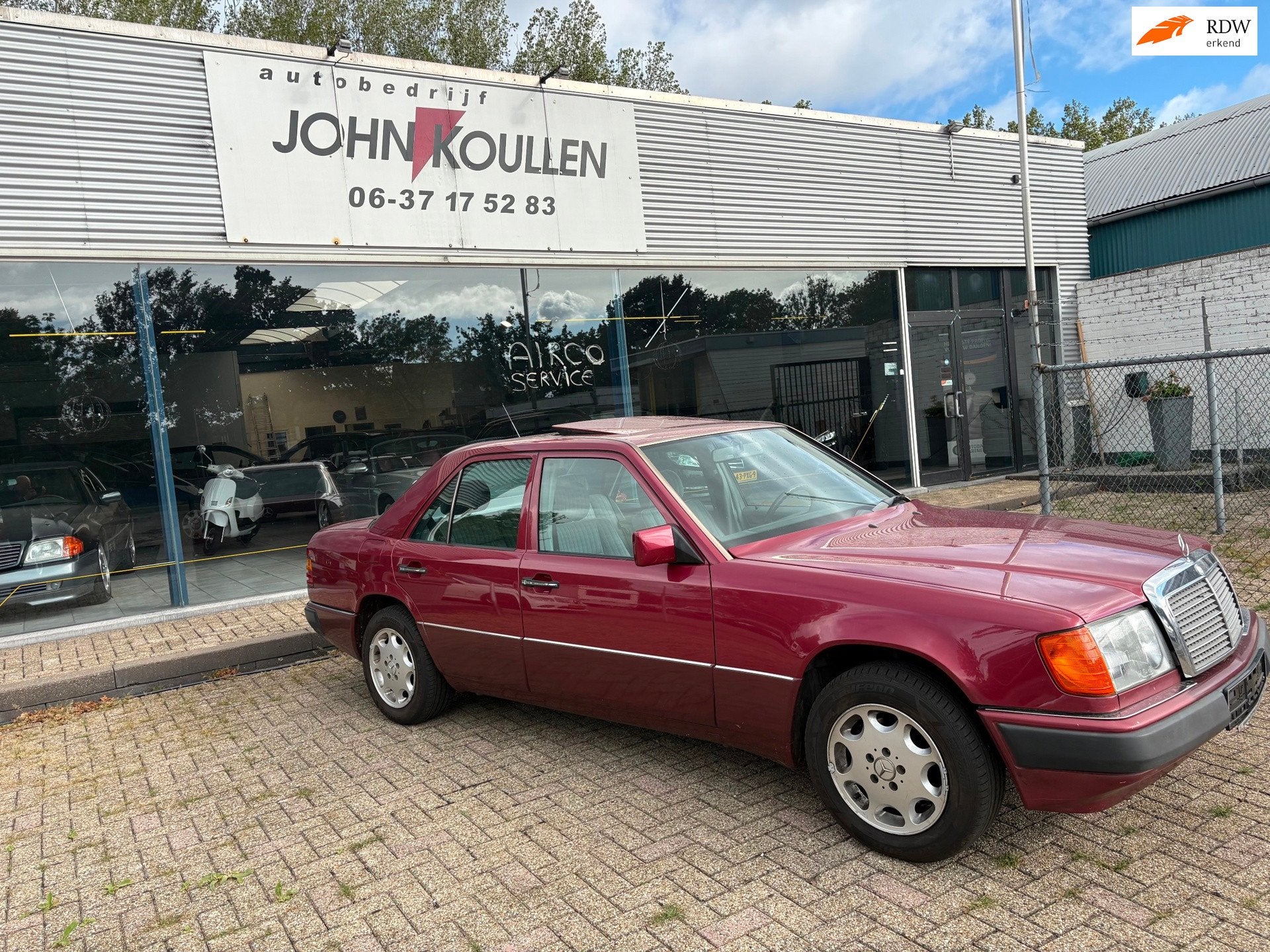 Mercedes-Benz 200-500 (W124) 230 E, Auto's, Achterwielaandrijving, Bedrijf, Handgeschakeld, Sedan
