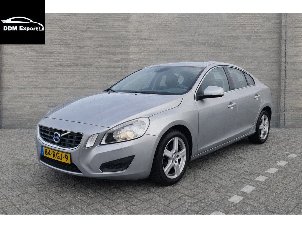 Volvo S60 2.0 D3 Intro Edition | Navi | Clima | Lichtmetalen, Voorwielaandrijving, Euro 5, Stof, Gebruikt