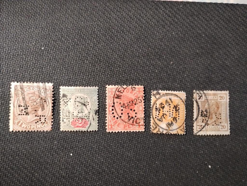 Oude Perfins postzegels uit het Buitenland., Ophalen of Verzenden