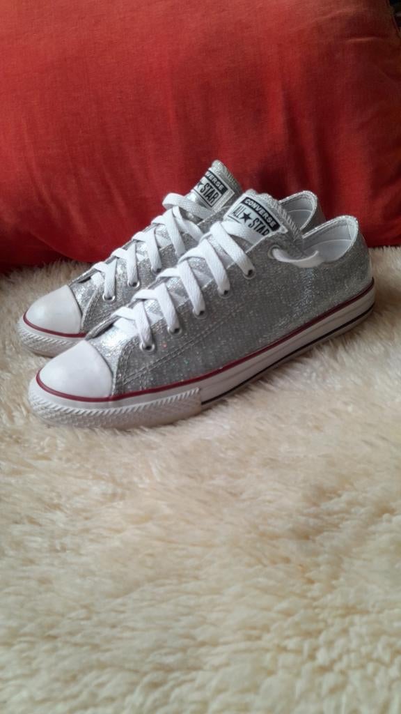 Converse All stars met zilveren glitters in mt 38,5, Ophalen of Verzenden, Zo goed als nieuw, Sneakers of Gympen