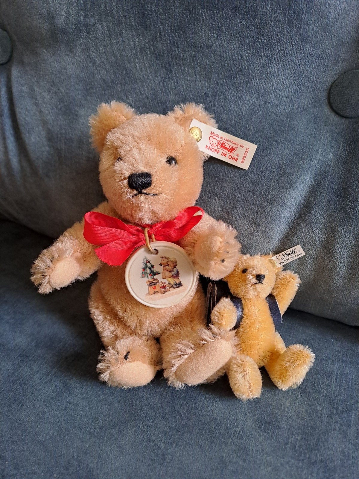 1998 Steiff M.J. Hummel / Goebel "Wonder of Christmas" set, Verzamelen, Beren en Cherished Teddies, Verzenden, Zo goed als nieuw