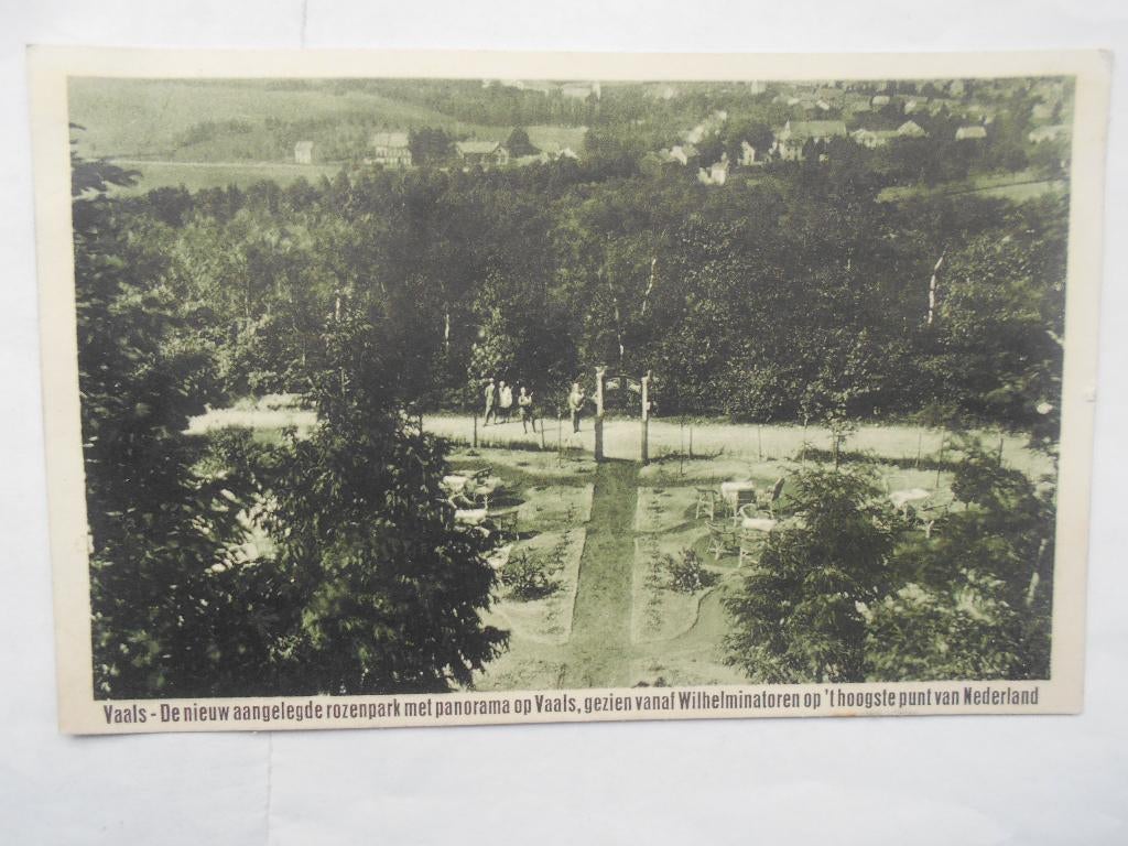 Vaals nieuw aangelegd Rozenpark 1937 vanaf Wilhelminatoren, Ophalen of Verzenden, 1920 tot 1940, Gelopen, Limburg