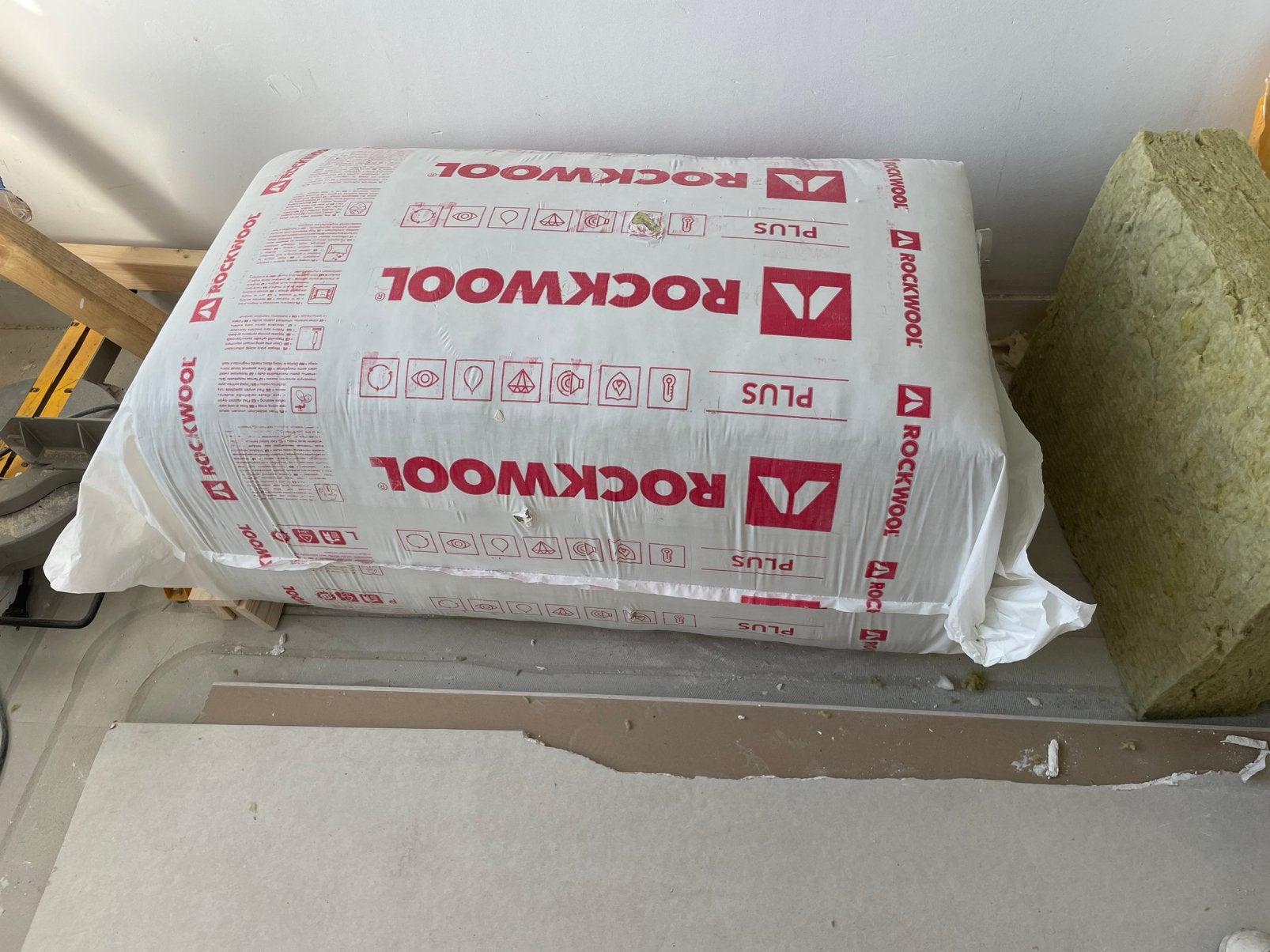 Isolatie - ROCKWOOL Rockmin Plus 160 mm – Rd 4,30 – 3,66 m², Ophalen, 12 cm of meer, Steenwol, Zo goed als nieuw