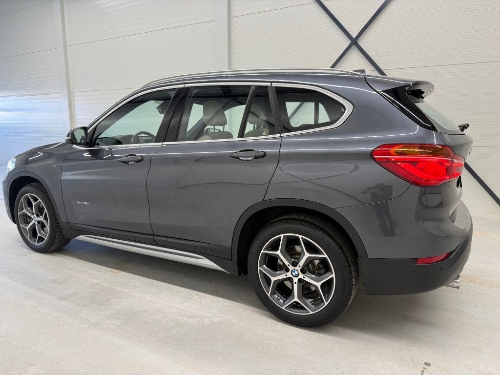 Bmw X1 XDRIVE20I HIGH EXEC. BJ.2018 PANO TREKHAAK HEAD-UP LE, Auto's, 1998 cc, Gebruikt, Euro 6, 2000 kg