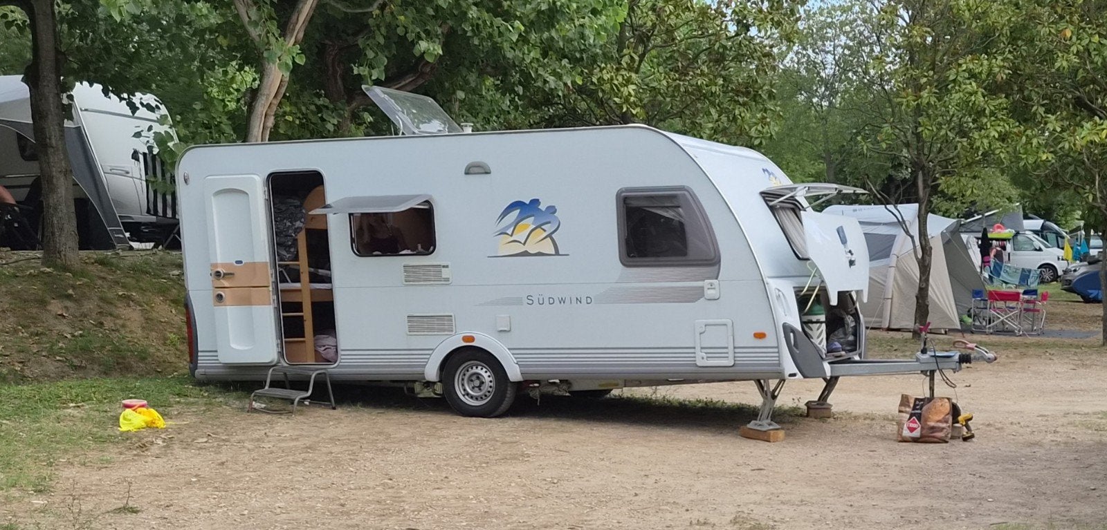 Knaus Sudwind Caravan - Ideaal voor (grote) gezinsvakanties, Caravans en Kamperen, Caravans, Treinzit, Particulier, Meer dan 6