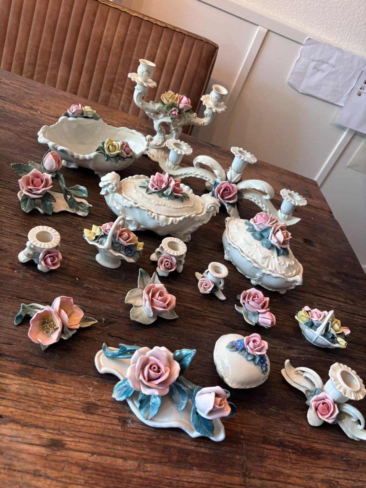 Grote verzameling Karl Ens Volkstedt porselein – bloemen /, Antiek en Kunst, Ophalen