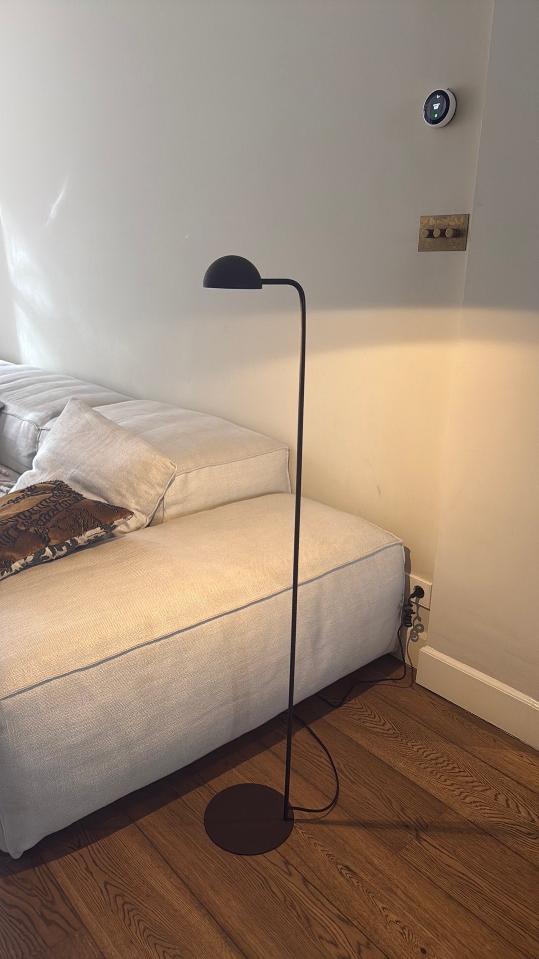 Moderne zwarte vloerlamp Zara Home met halfronde kap, Ophalen, Gebruikt, Overige fittingen, Metaal