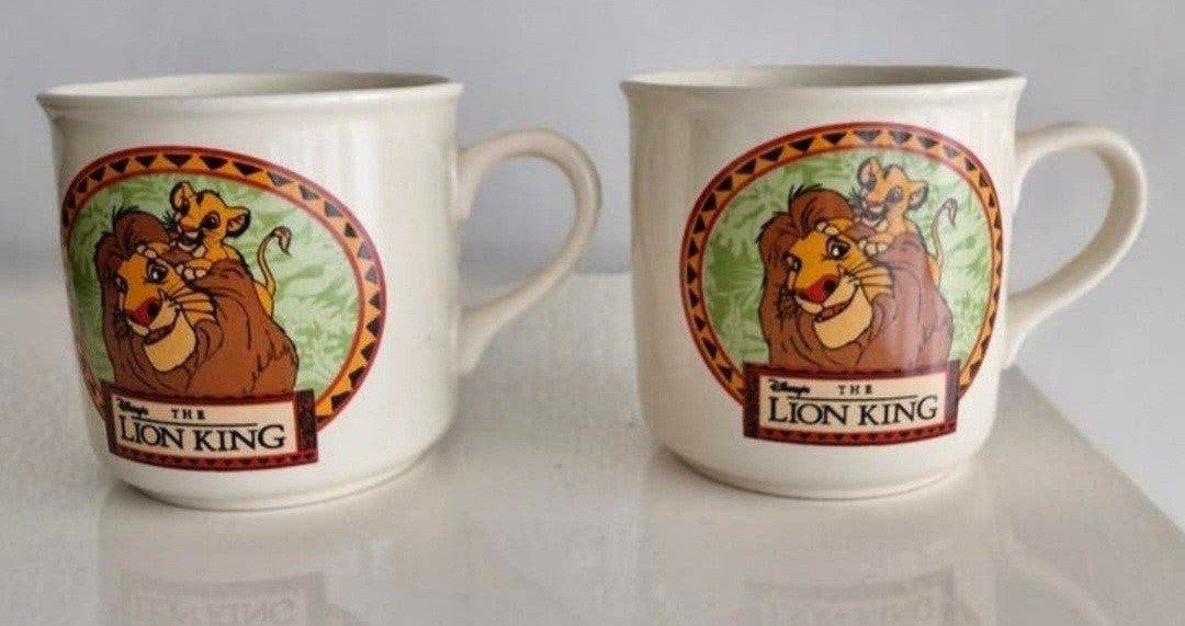 2 The Lion King bekers - Jet ter Steege - Disney, Huis en Inrichting, Gebruikt, Keramiek, Jet by Ter Steege, Mok