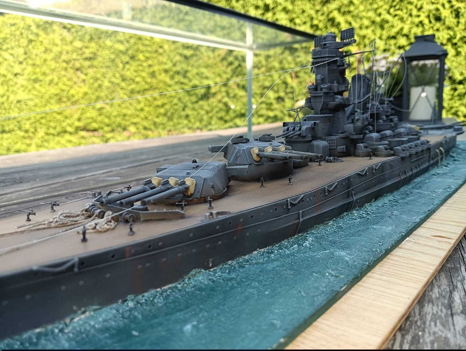 Yamato in vitrinekast..90 cm lang, Hobby en Vrije tijd, Modelbouw | Boten en Schepen, Ophalen, Zo goed als nieuw