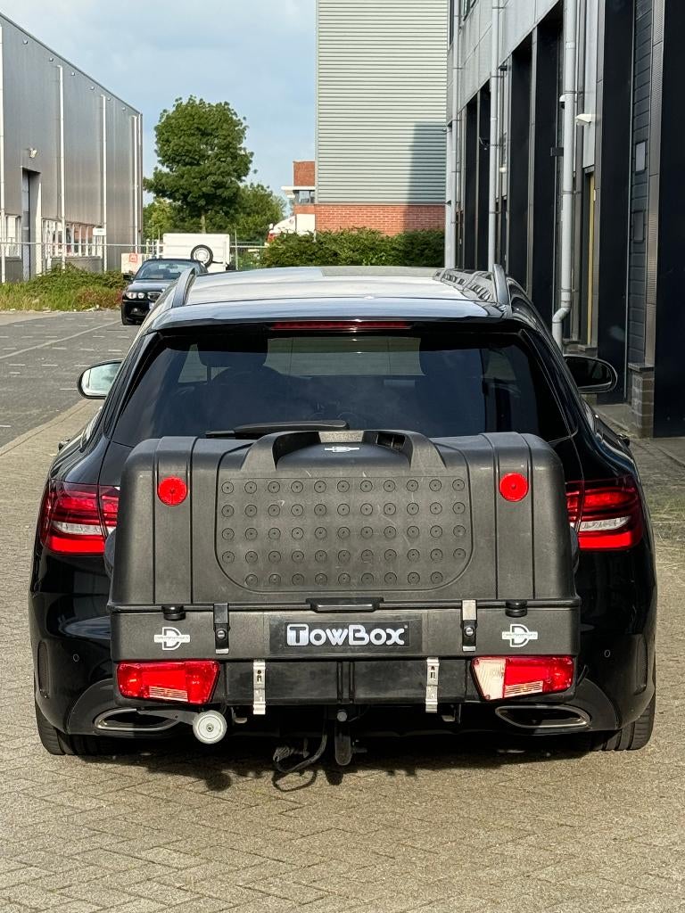 Te huur: Trekhaakbox (Towbox V1) 280 liter (trekhaakkoffer), Auto diversen, Ophalen, Zo goed als nieuw