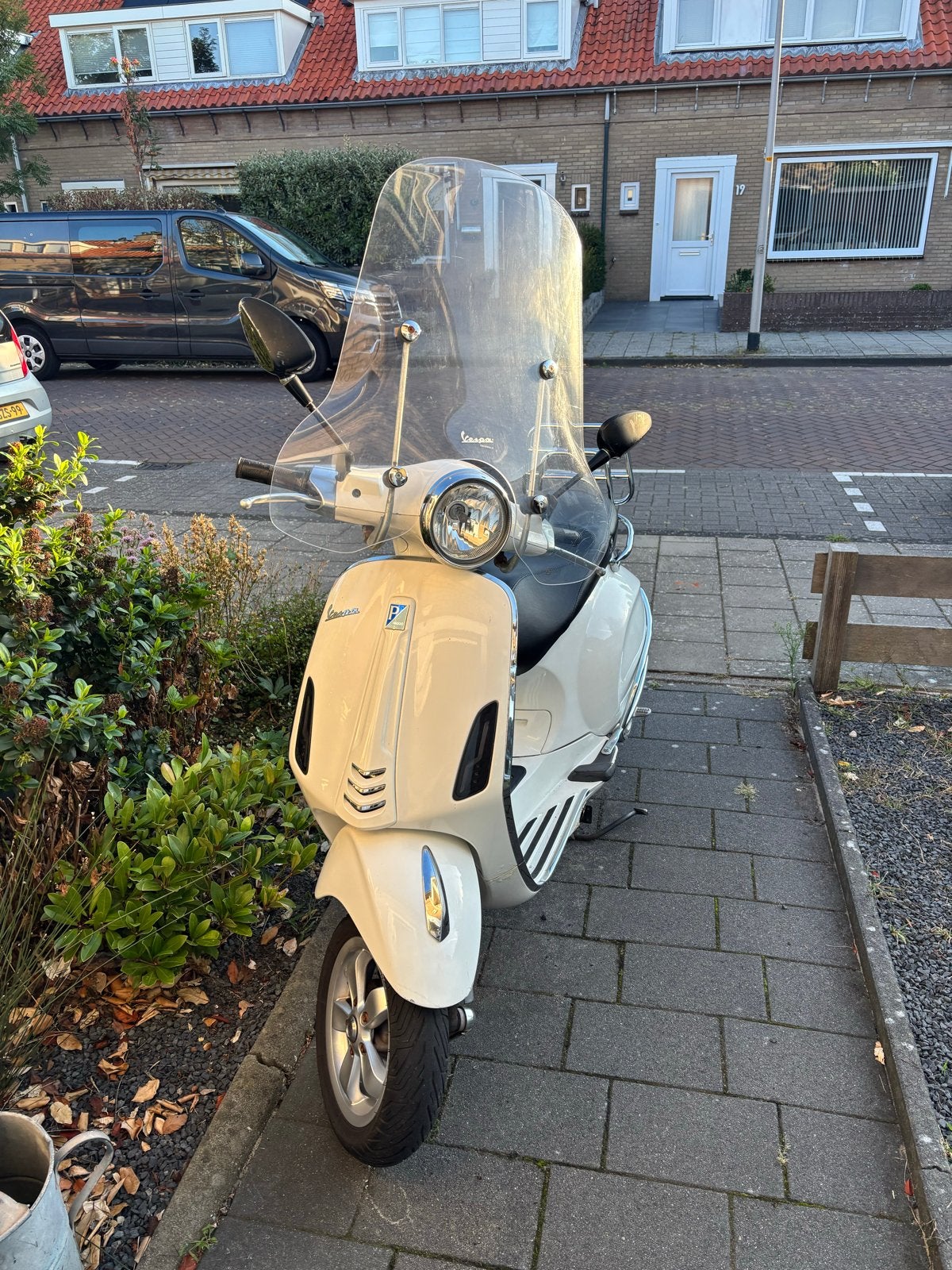 Vespa Sprint 45 km/u - Wit met windscherm  bouwjaar 2006, Fietsen en Brommers, Ophalen of Verzenden, Gebruikt, Maximaal 45 km/u