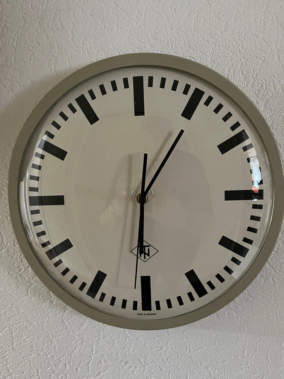 TN klok -slaafklok omgebouwd tot gewone klok, Huis en Inrichting, Woonaccessoires | Klokken, Ophalen, Zo goed als nieuw, Wandklok