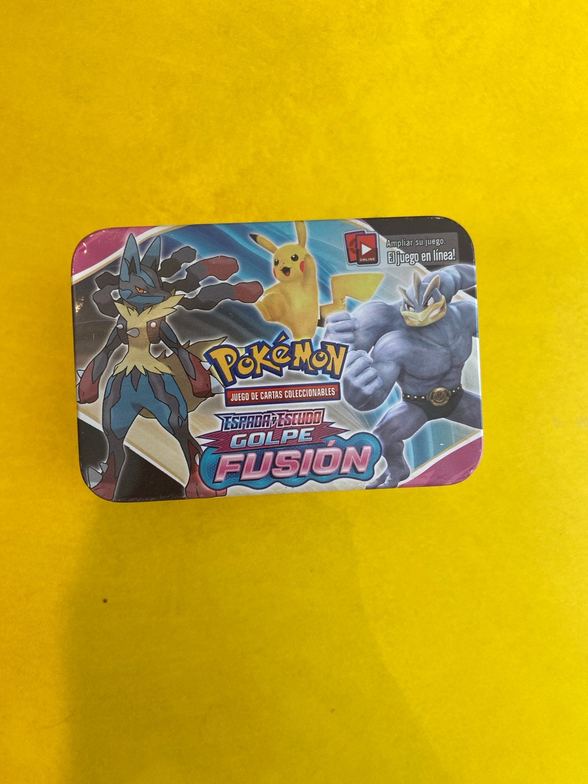 Pokémon Espada y Escudo Golpe Fusión Mythische Box, Ophalen of Verzenden, Zo goed als nieuw, Overige typen