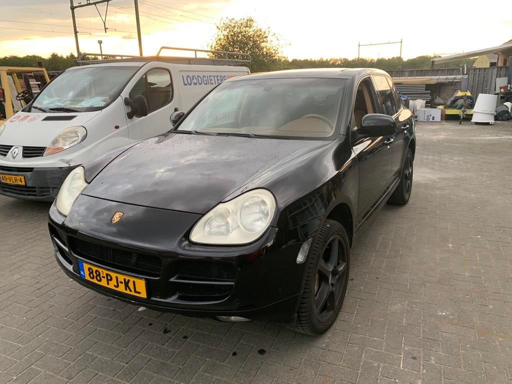 Porsche Cayenne 4.5 S Tiptronic S 2004 Zwart, Auto's, Porsche, Automaat, Cayenne, 2220 kg, 8 cilinders