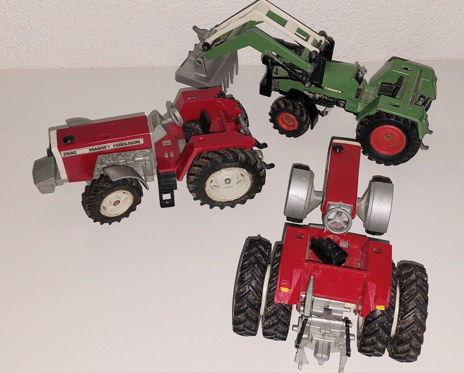 Vintage Massey Ferguson tractoren en Siku graafmachine, Ophalen of Verzenden