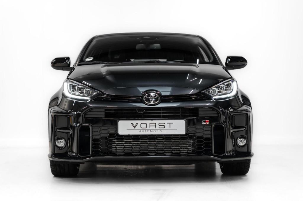 Toyota Yaris 1.6 GR Performance Camera Carbon, Auto's, Toyota, 1618 cc, 4 stoelen, Zwart, Bedrijf