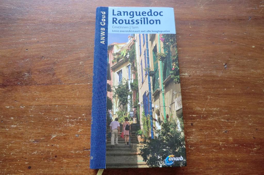 reisgids - Languedoc, Roussillon, Cevennen, Tarn - anwb goud, Europa, Ophalen of Verzenden, Zo goed als nieuw, Reisgids of -boek