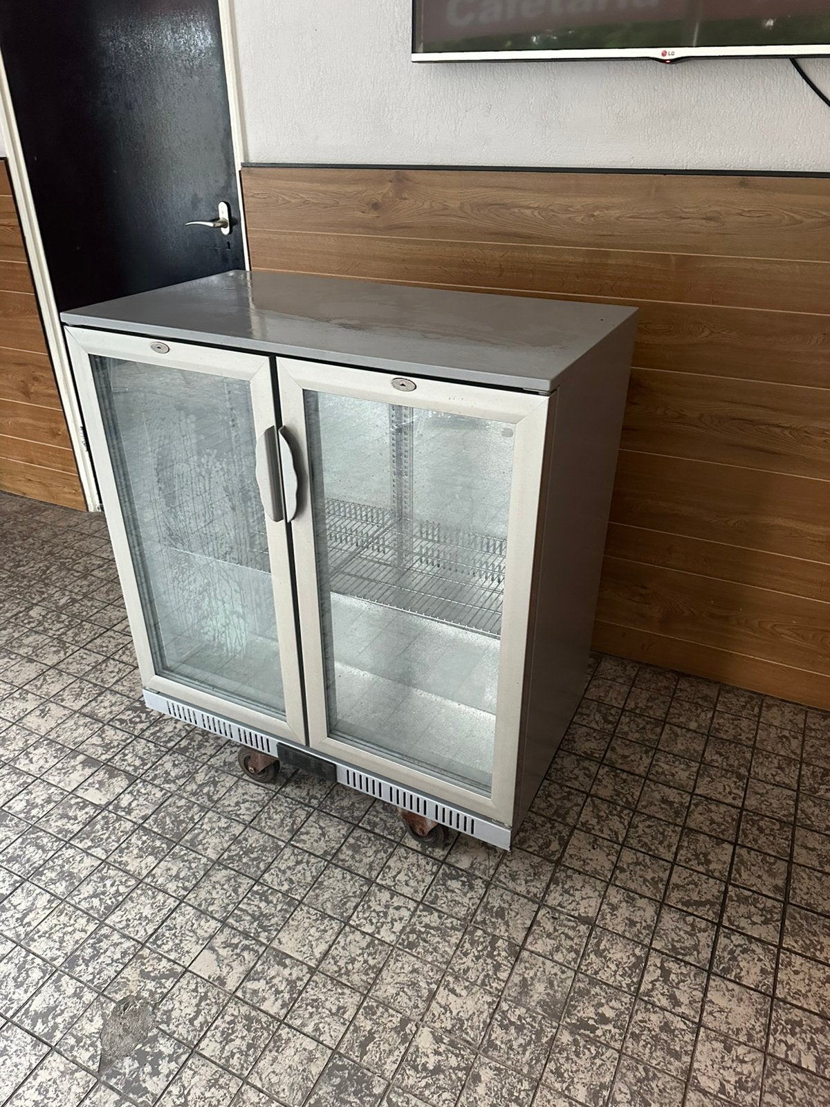 Mancave bar koelkast tafel model, Ophalen, Zonder vriesvak, 200 liter of meer, 60 cm of meer