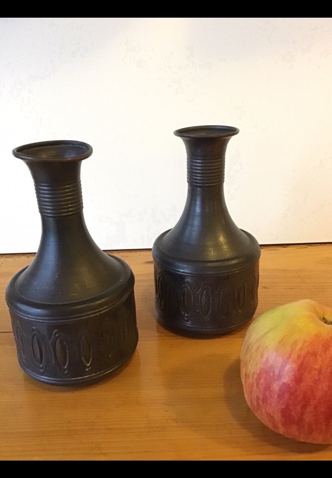 2 Identieke koperen vaasjes v de firma c. Kurz & Co uit Tiel, Antiek en Kunst, Ophalen of Verzenden