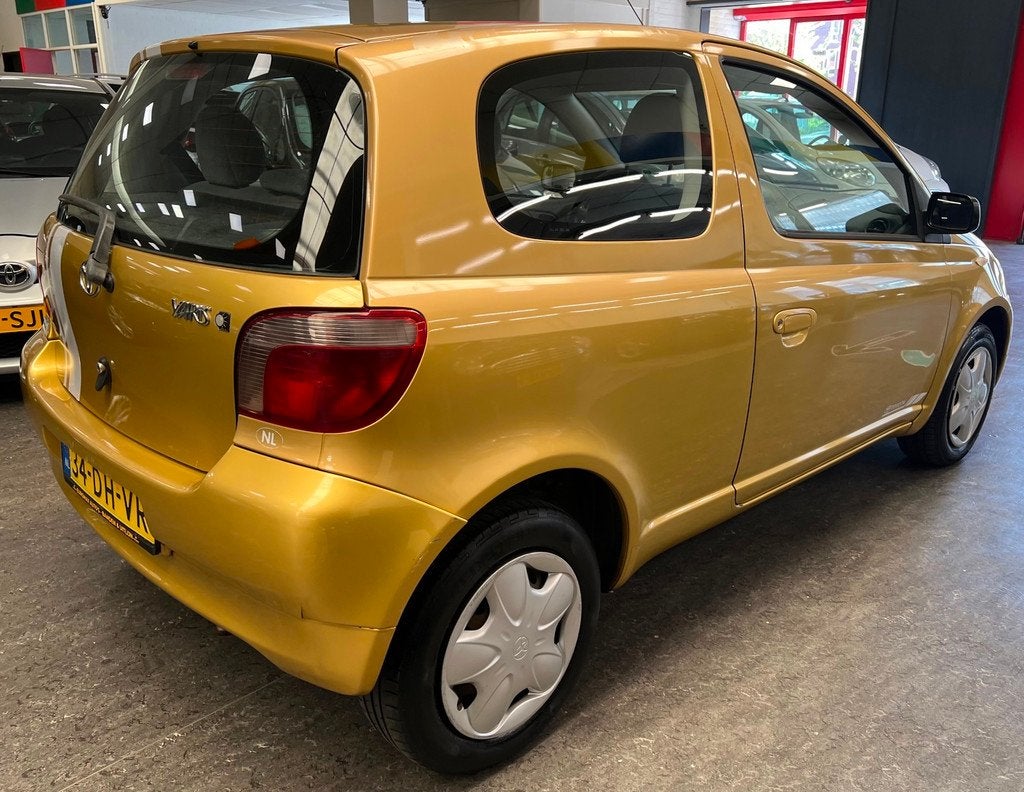 Toyota Yaris 1.0-16V VVT-i Sol - Inruil auto, Stof, Gebruikt, Zwart, 4 cilinders
