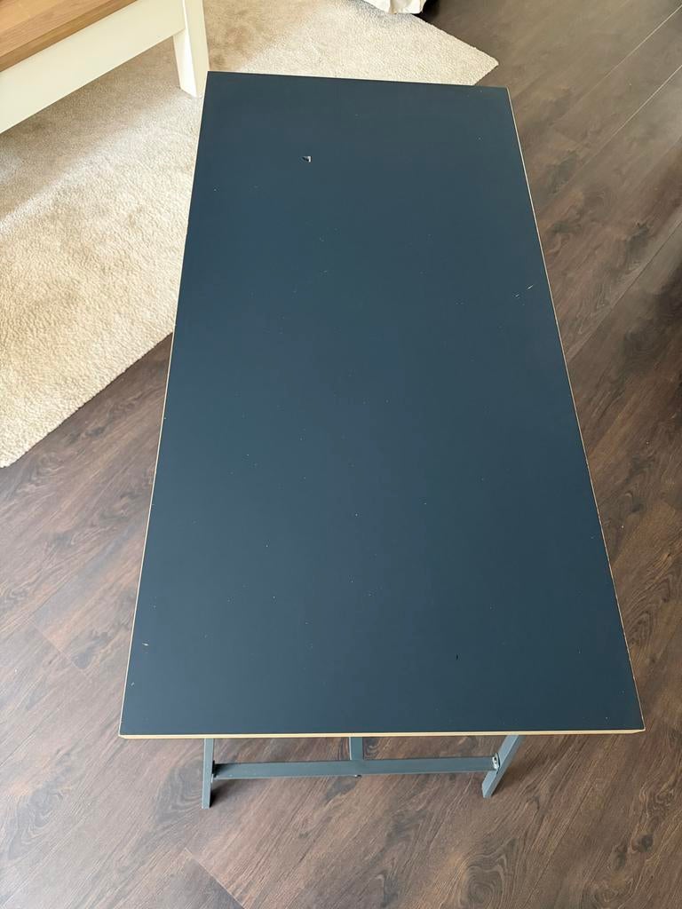 IKEA LINNMON Bureau - Donkerblauw (120x60 cm), Huis en Inrichting, Bureaus, Gebruikt, IKEA, Blauw, Ophalen of Verzenden