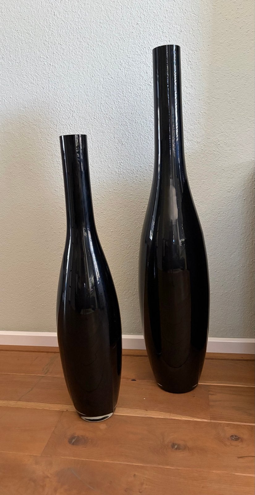 2 grote zwarte glazen vazen, Ophalen, Zo goed als nieuw, Zwart, Glas