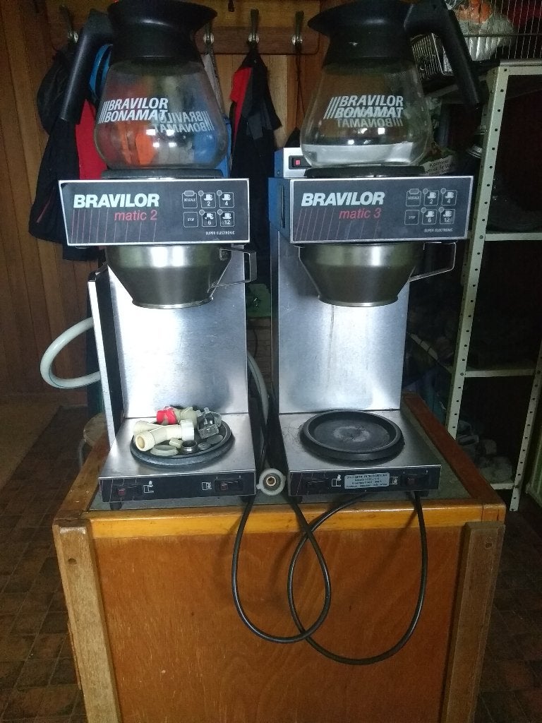 Bravilor (ter reparatie), 10 kopjes of meer, Ophalen, Niet werkend, Koffiemachine