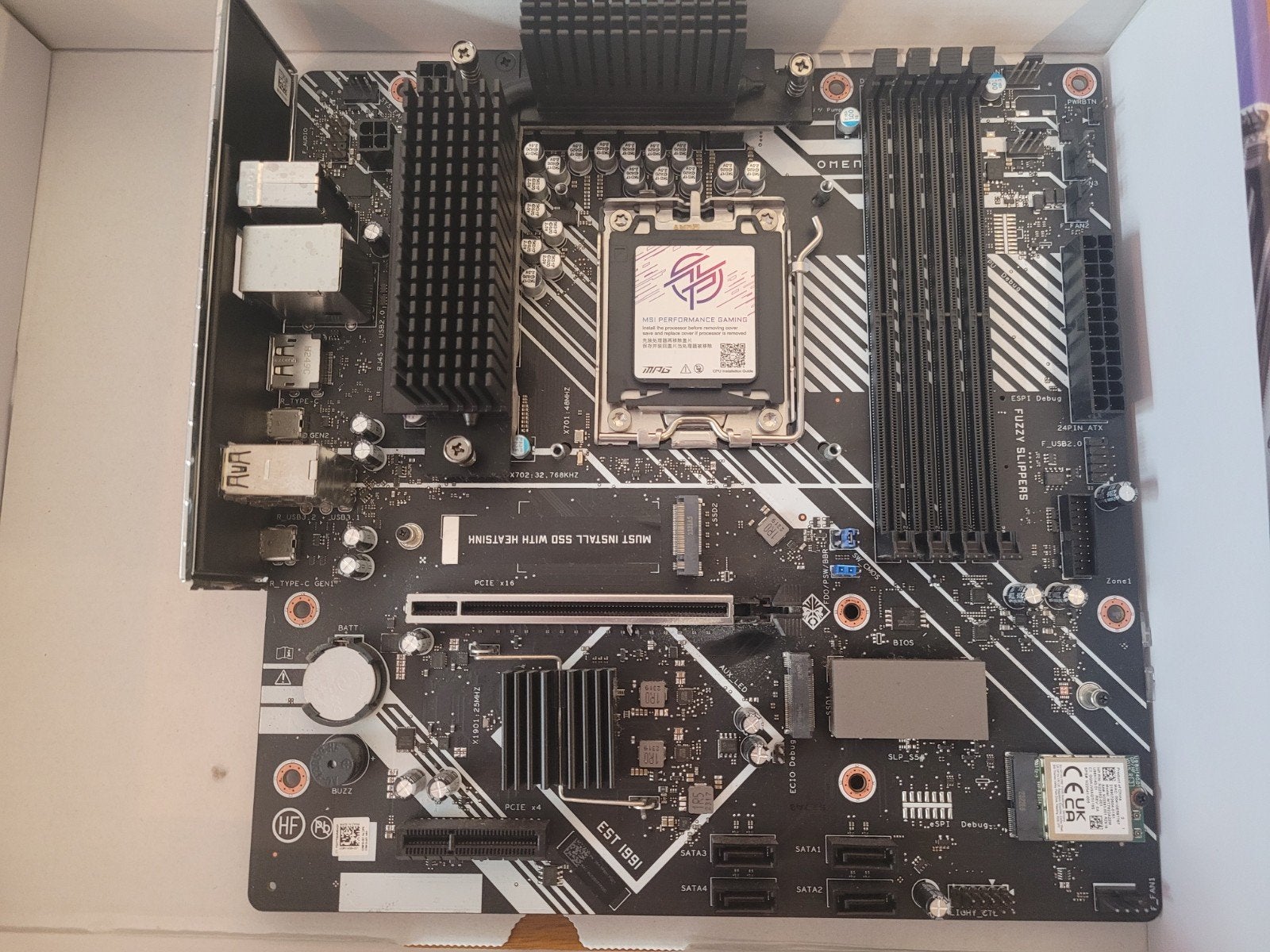 HP OMEN AM5 Moederbord met AIO Koeler, Ophalen of Verzenden, Zo goed als nieuw, Micro-ATX, DDR5