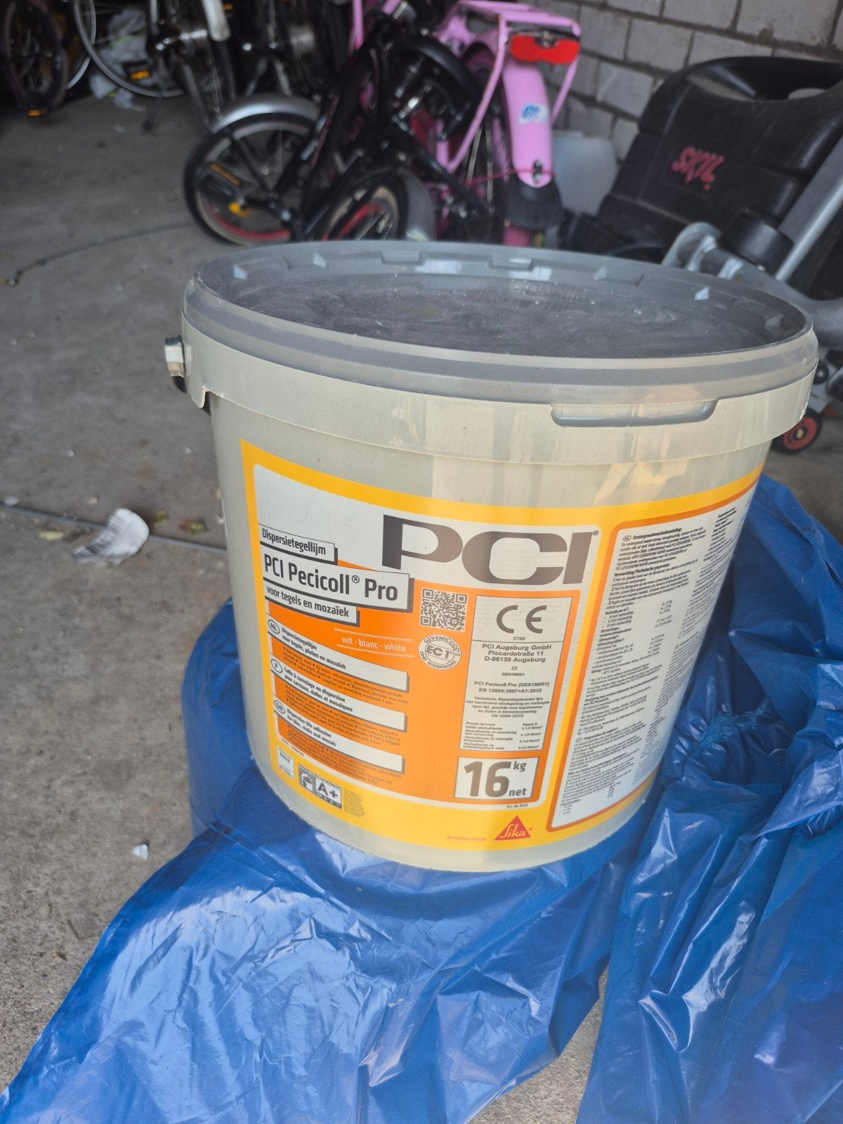 2 emmers tegellijm nieuw  pci, Doe-het-zelf en Verbouw, Tegels, Overige materialen, Wandtegels, Nieuw, Minder dan 20 cm