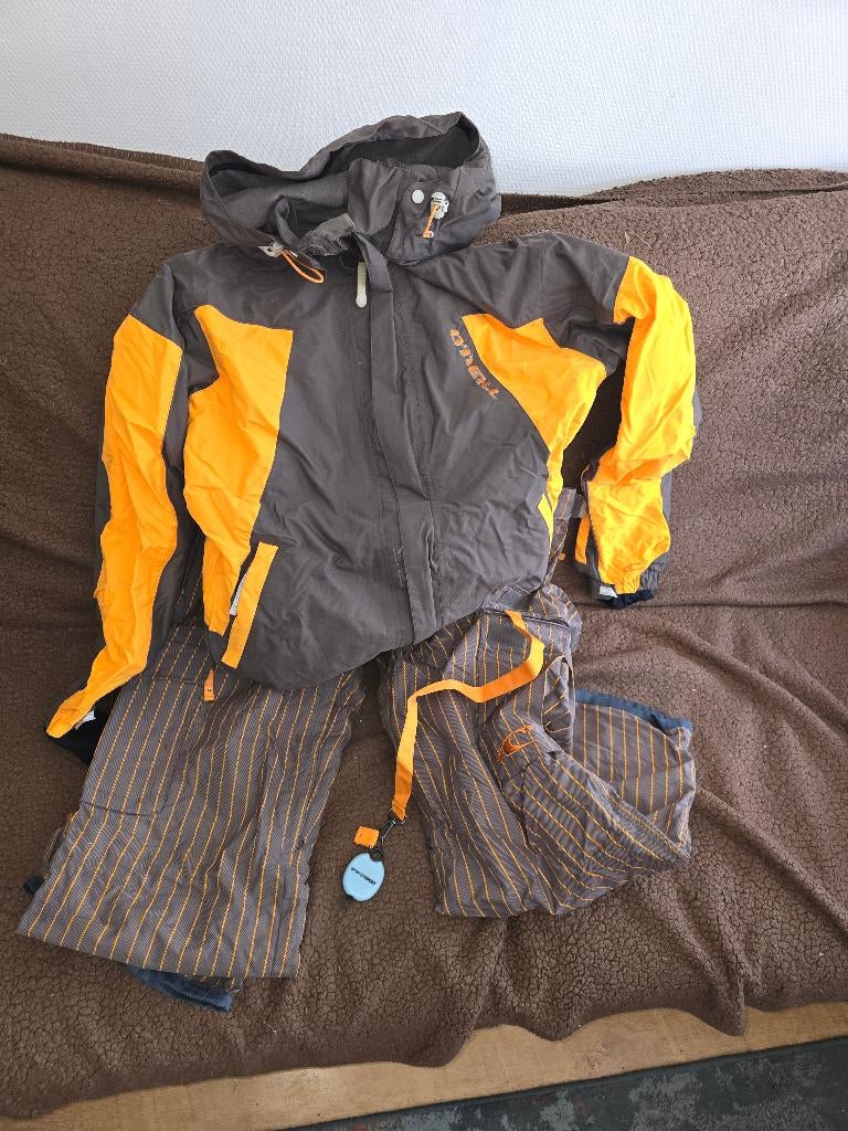 O'neill skipak maat M / 42, Kleding | Dames, Wintersportkleding, Zo goed als nieuw, Pak, Maat 42/44 (L), Ophalen