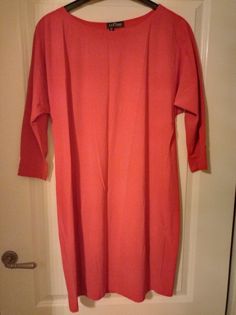 La Dress by Simone travel stof jurk fuchsia, Kleding | Dames, Maat 46/48 (XL) of groter, Nieuw, Ophalen of Verzenden, Knielengte