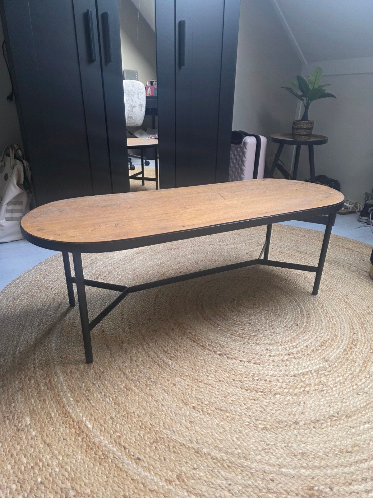 Ovale salontafel met houten blad en metalen onderstel, Gebruikt, 100 tot 150 cm, 50 tot 100 cm, Industrieel, Vintage