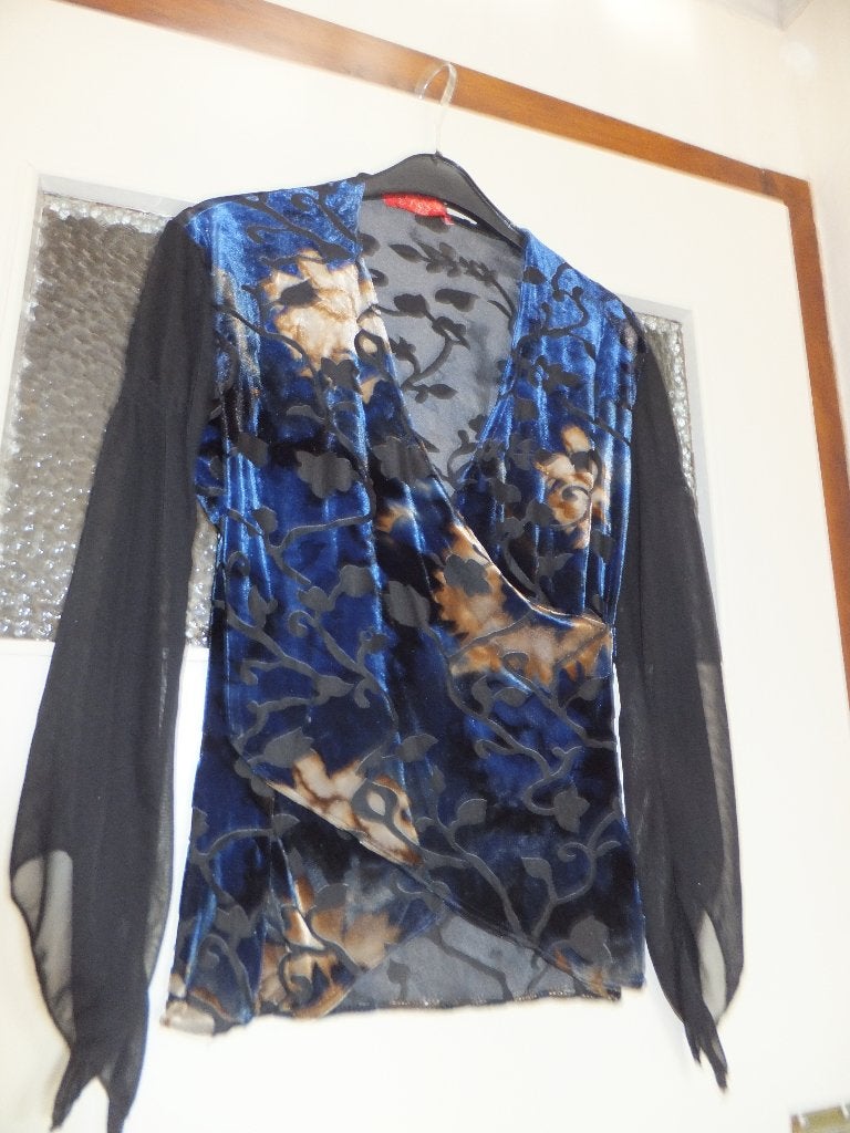 Zgan prachtige overslag top velvet barok gothic, apart!, Zo goed als nieuw, Lange mouw, Maat 36 (S), Verzenden