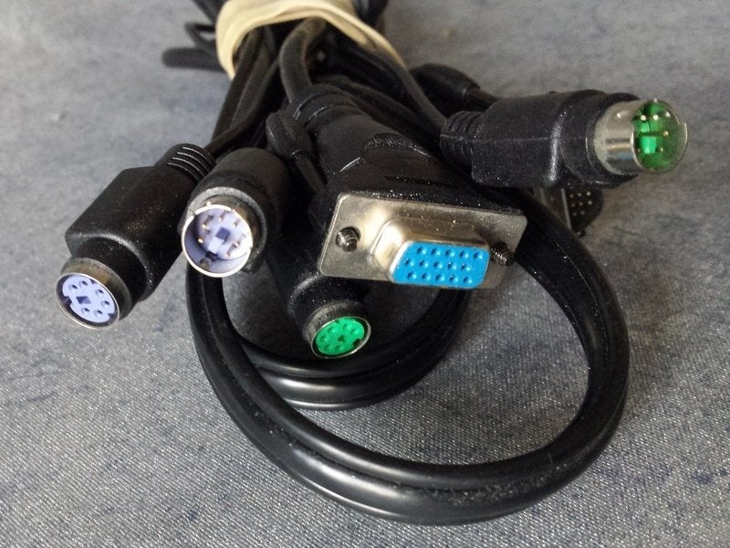 Vga kabel van 1,7. met muis en toetsenbord [4573]  [CoCoKa], Ophalen of Verzenden