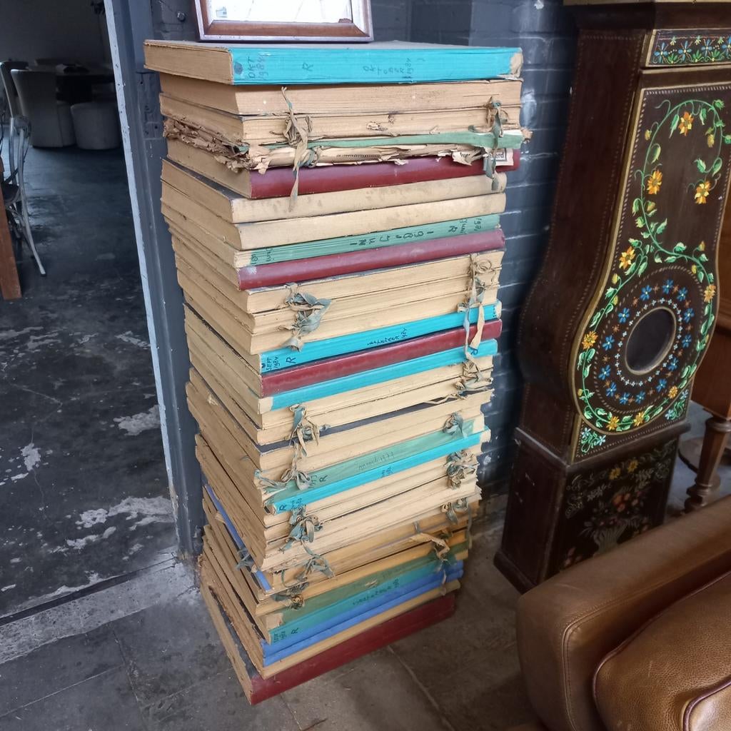 Partij grote boeken met ingebonden kranten, Antiek en Kunst, Curiosa en Brocante, Ophalen