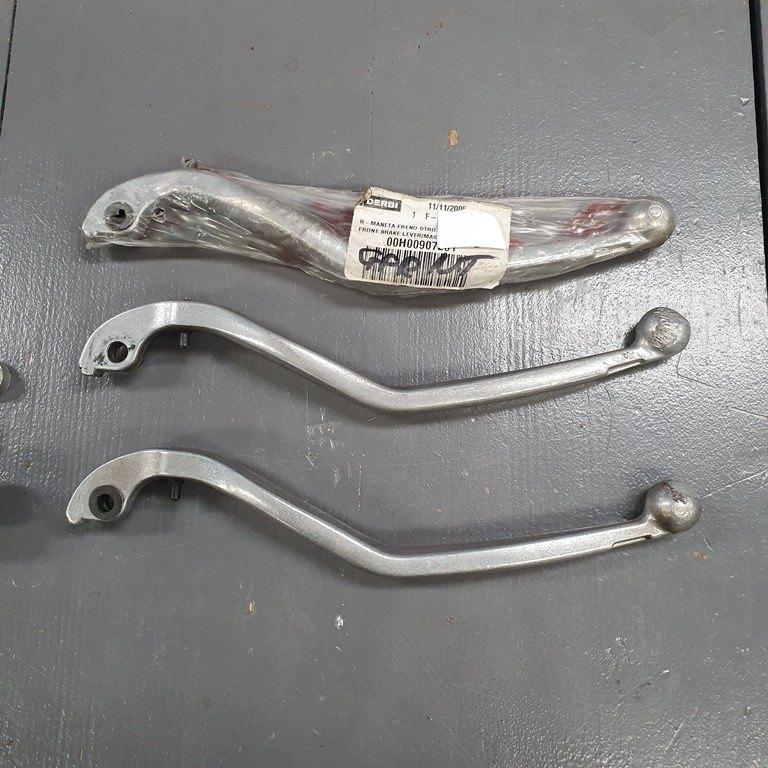 Remhevel rechts Aprilia RS50 Derbi GPR nieuw type, Ophalen of Verzenden, Nieuw, Overige typen, Aprilia