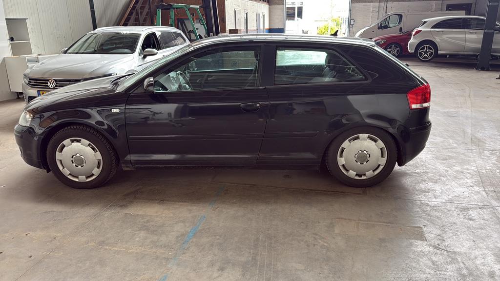 Audi A3 2.0 TDI 3D 103KW CONTACT SLOT WERKT NIET, Auto's, Stof, Zwart, 4 cilinders, Zwart