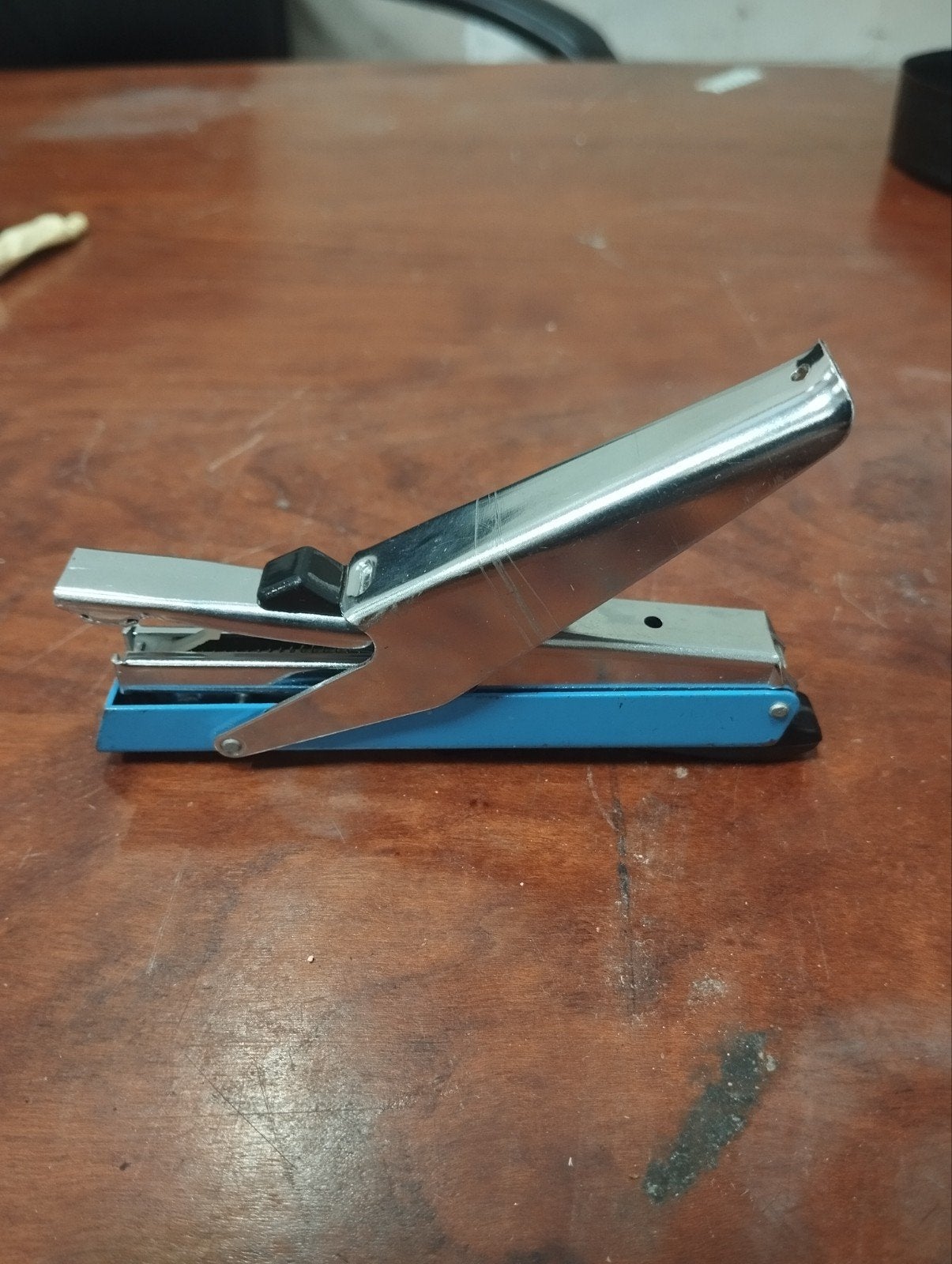 Vintage jaren '70 Escolette 110 nietmachine, full metal, Ophalen of Verzenden, Gebruikt