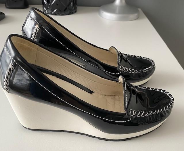 GEOX Moccasins met sleehak maat 41, Kleding | Dames, Schoenen, Geox, Ophalen of Verzenden, Zo goed als nieuw, Instappers