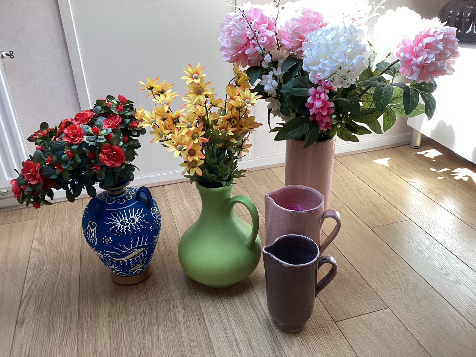 Diverse Vazen met Kunstbloemen - Kleurrijk en Decoratief, Gebruikt, Meerkleurig, Inclusief decoratie, Ophalen of Verzenden