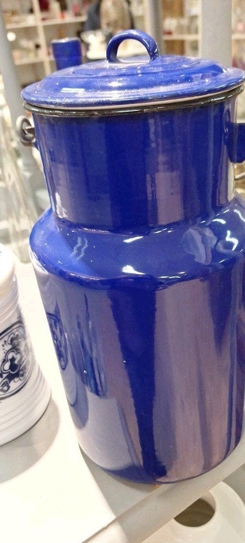 Mooie blauwe melkbus, Ophalen