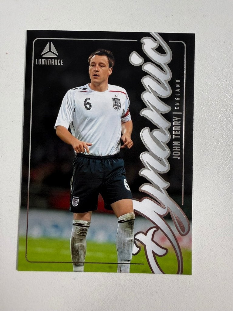 9 John Terry Dynamic Luminance England 2026, Ophalen of Verzenden, Nieuw, Buitenlandse clubs, Poster, Plaatje of Sticker