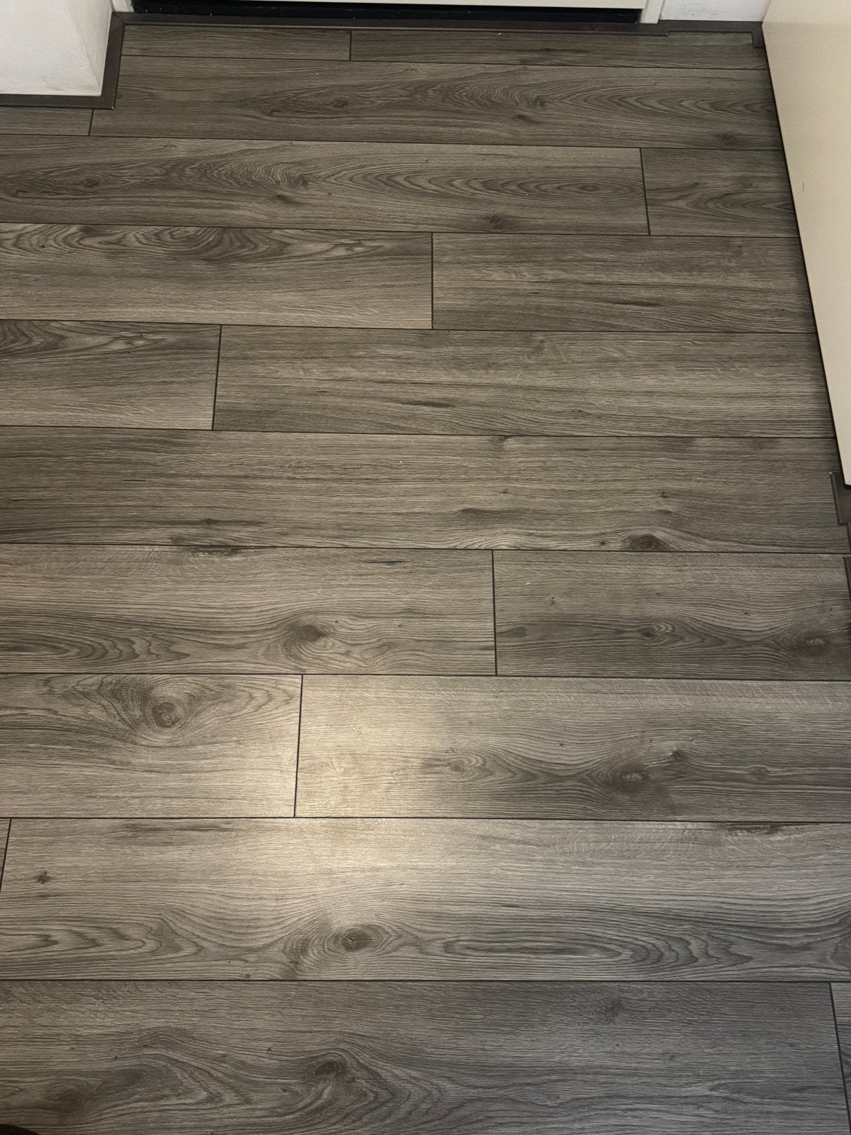 Mooie laminaatvloer, grijs eiken, zo goed als nieuw, Ophalen, 50 tot 150 cm, Zo goed als nieuw, 10 m² of meer
