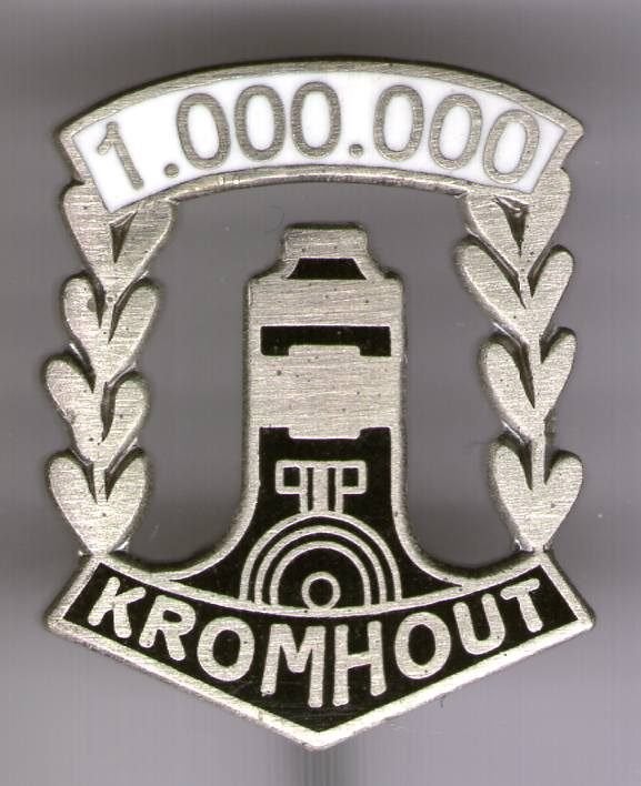 Kromhout wit email op zilverkl vrachtwagen speldje ( E_016 ), Verzenden, Zo goed als nieuw, Transport, Speldje of Pin
