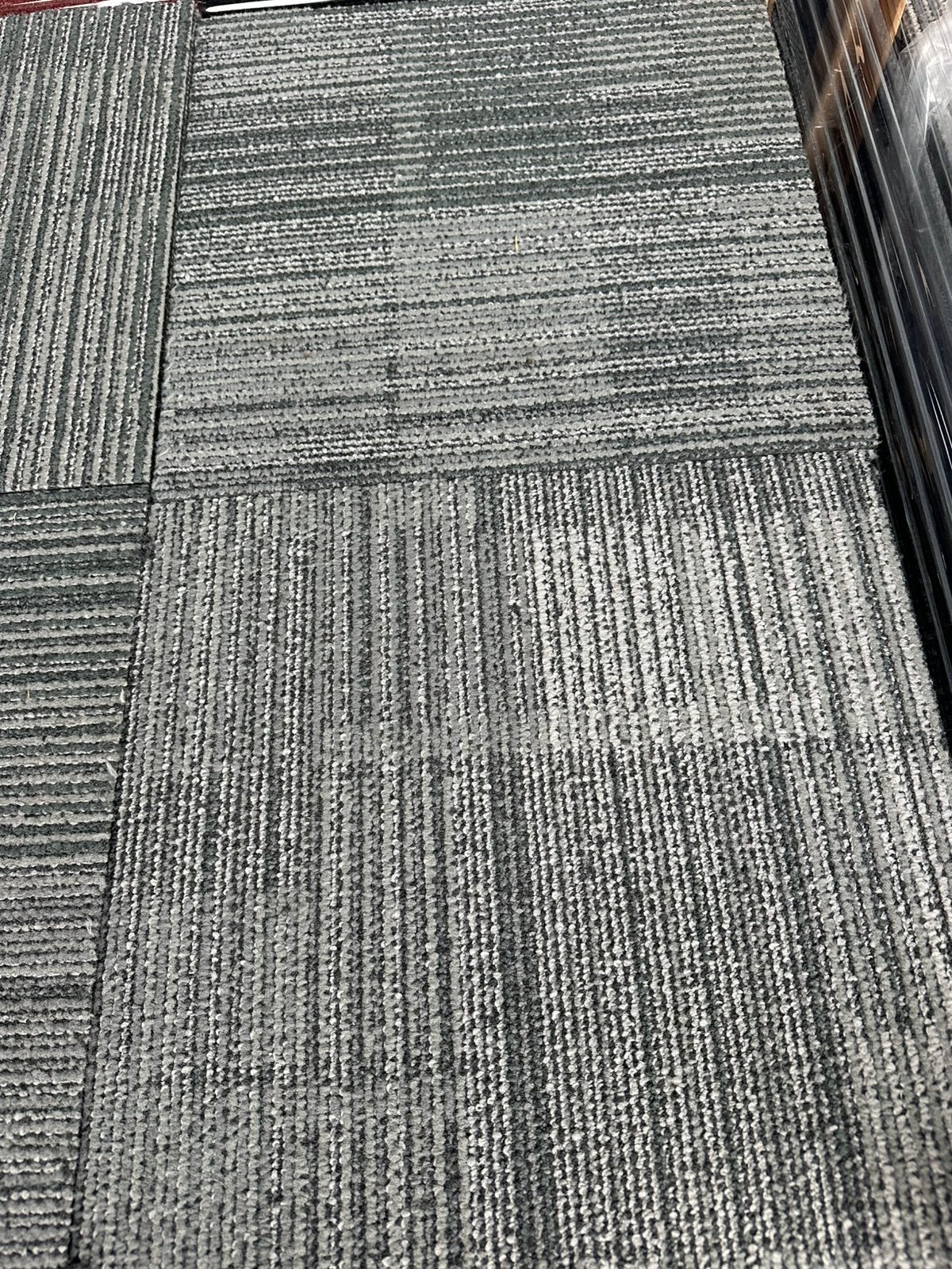 Tapijttegels 50x50 cm grijs (ca 1400 stuks / 350m2)aanwezig, Ophalen, Gebruikt, 75 m² of meer, Q