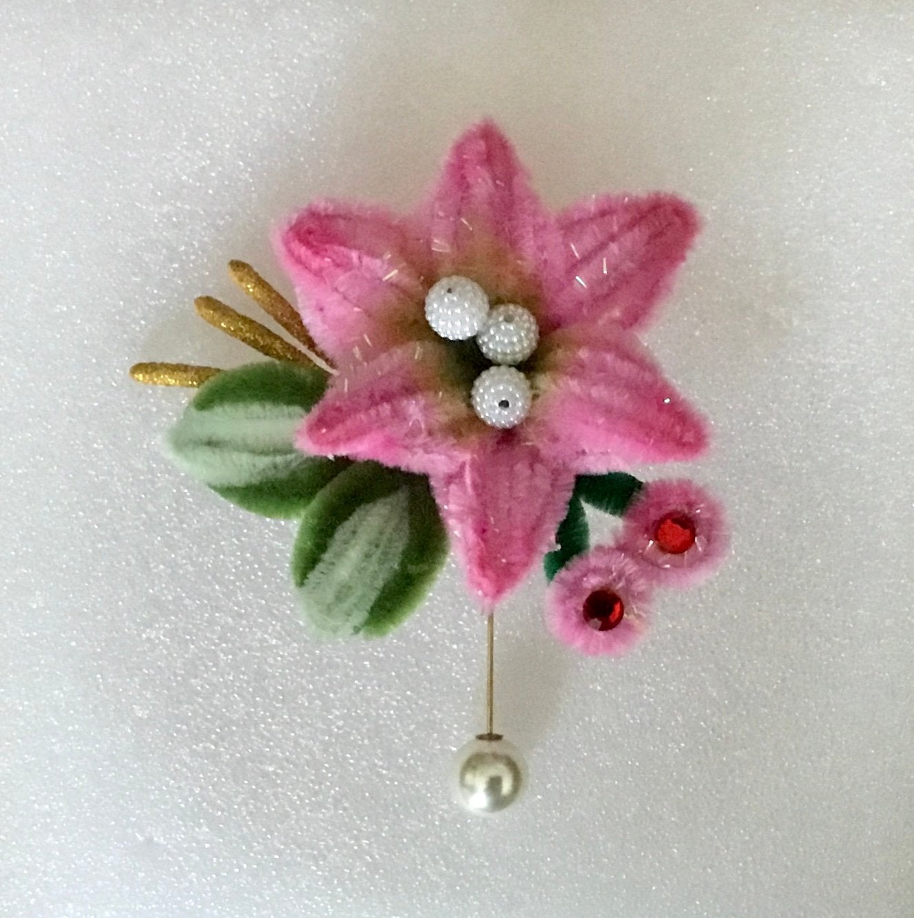 Roze bloem reversspeld  242 A, Sieraden, Tassen en Uiterlijk, Overige materialen, Verzenden, Nieuw, Roze