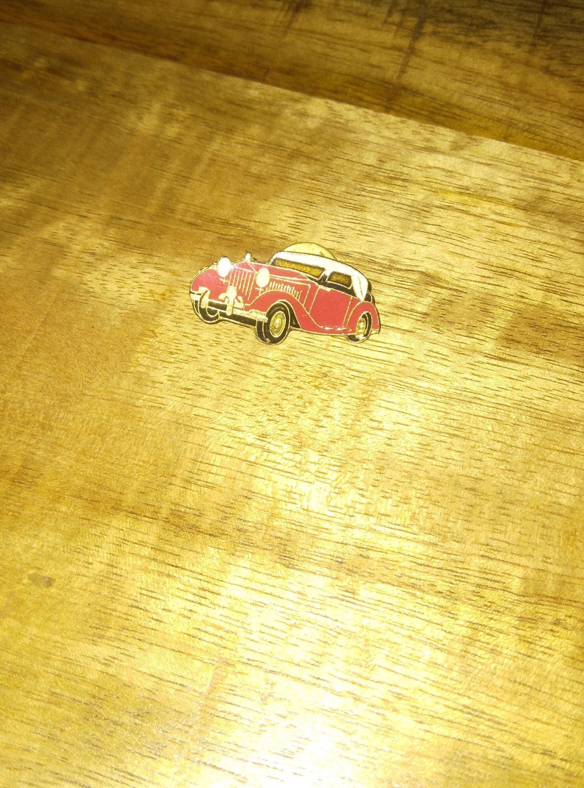 pin van old timer auto, Verzamelen, Ophalen of Verzenden